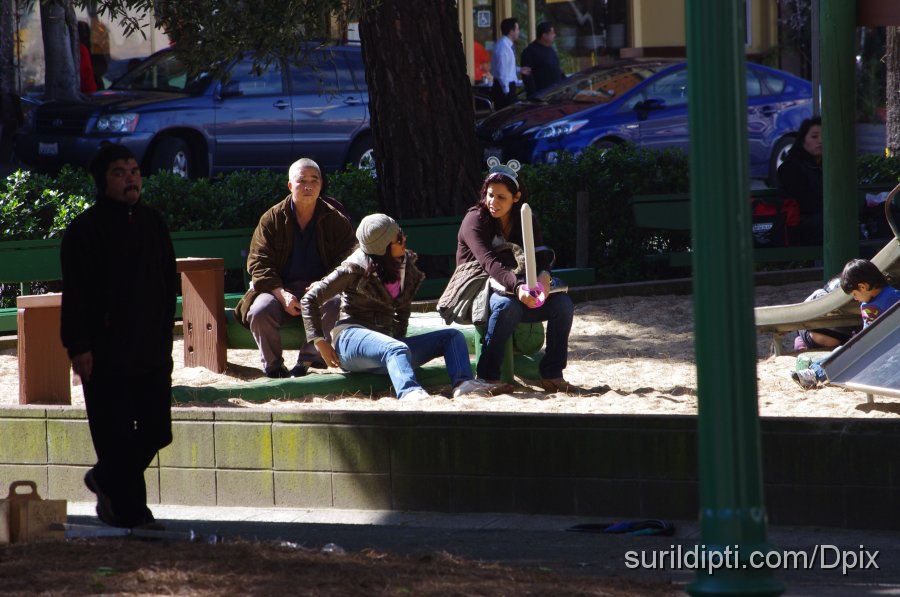 IMGP0109.JPG - Taking a break from playing?