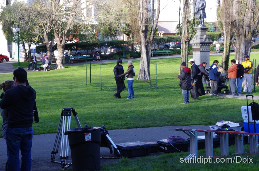 IMGP0150.JPG - Song sequence :o) My favorite shot, where Ranbir does this funny little dance and shakes his tushie while Priyanka walks by! Haha.. Still cute even after a million takes!