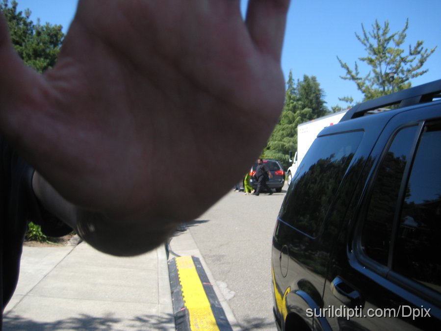 IMG_5835.JPG - There's Kajol in the back, in her green outfit - getting ready to shoot for "Sajda".