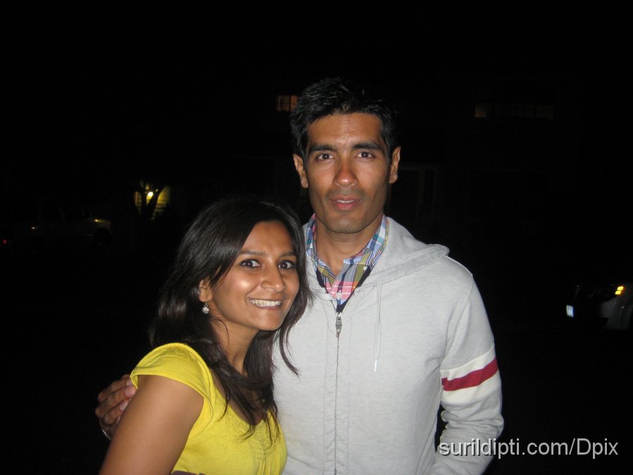 IMG_5845.JPG - Me and Manish Malhotra on the set!! He was super duper nice - Definitely owe him a HUGE thank you for helping us meet SRK :o)