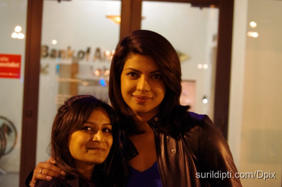 IMGP0065.JPG - Met Priyanka Chopra, Ranbir Kapoor, & Zayed Khan outside their hotel in San Francisco